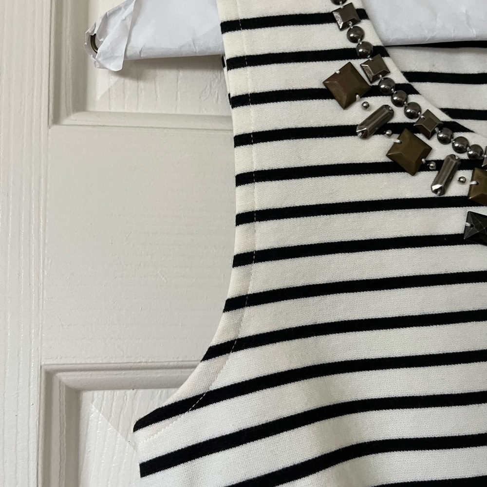 Striped Black and White Sleeveless Top with embellishment at neckline - Picture 5 of 11